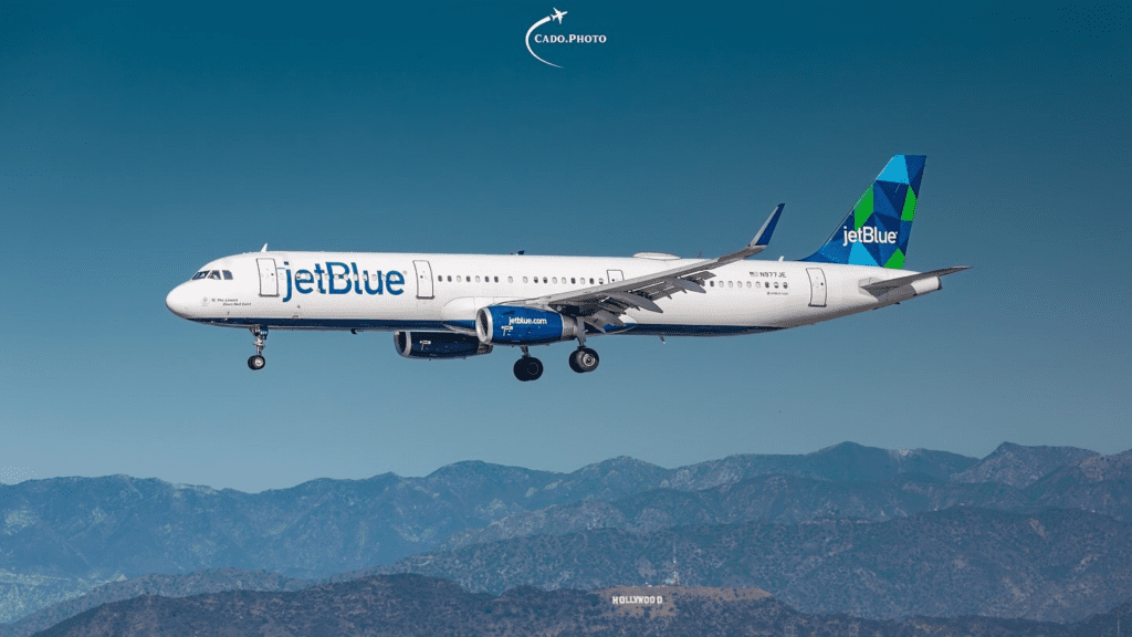 Jetblue Icefall: Couple Narrowly Escapes Bedroom Mishap